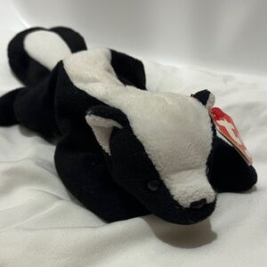 Ty Beanie Baby Stinky 4017 2-13-95
